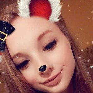 Meet your Posher, Caitlin